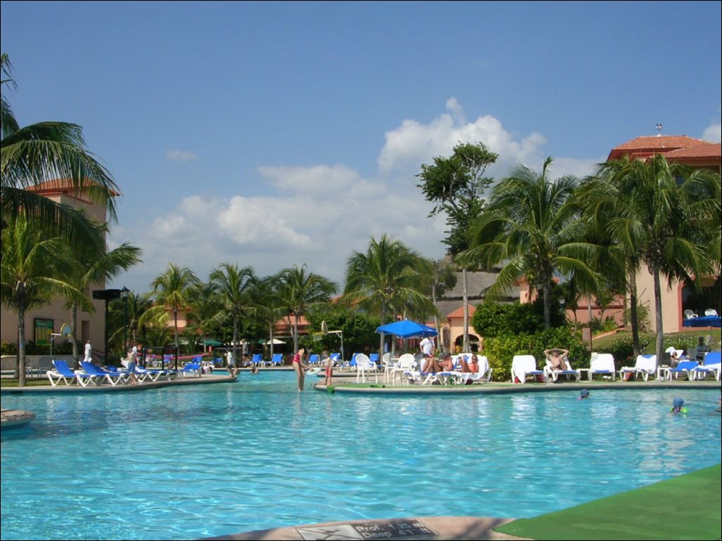 gala resort pool