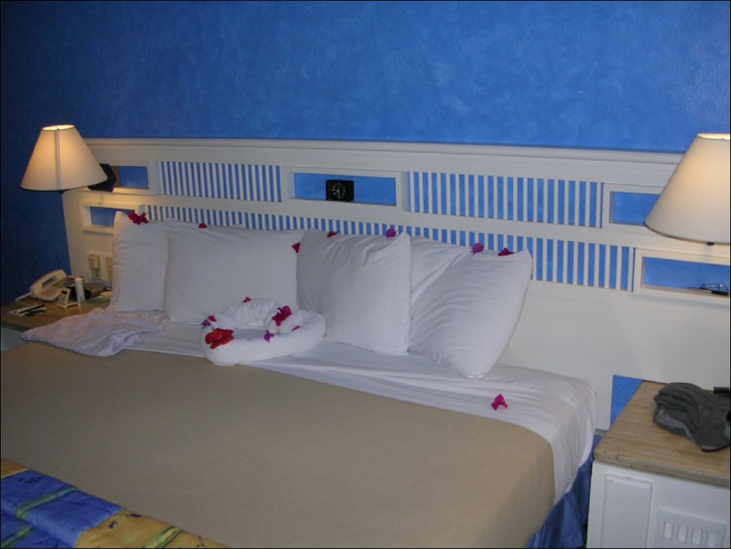 mayan king-size bed